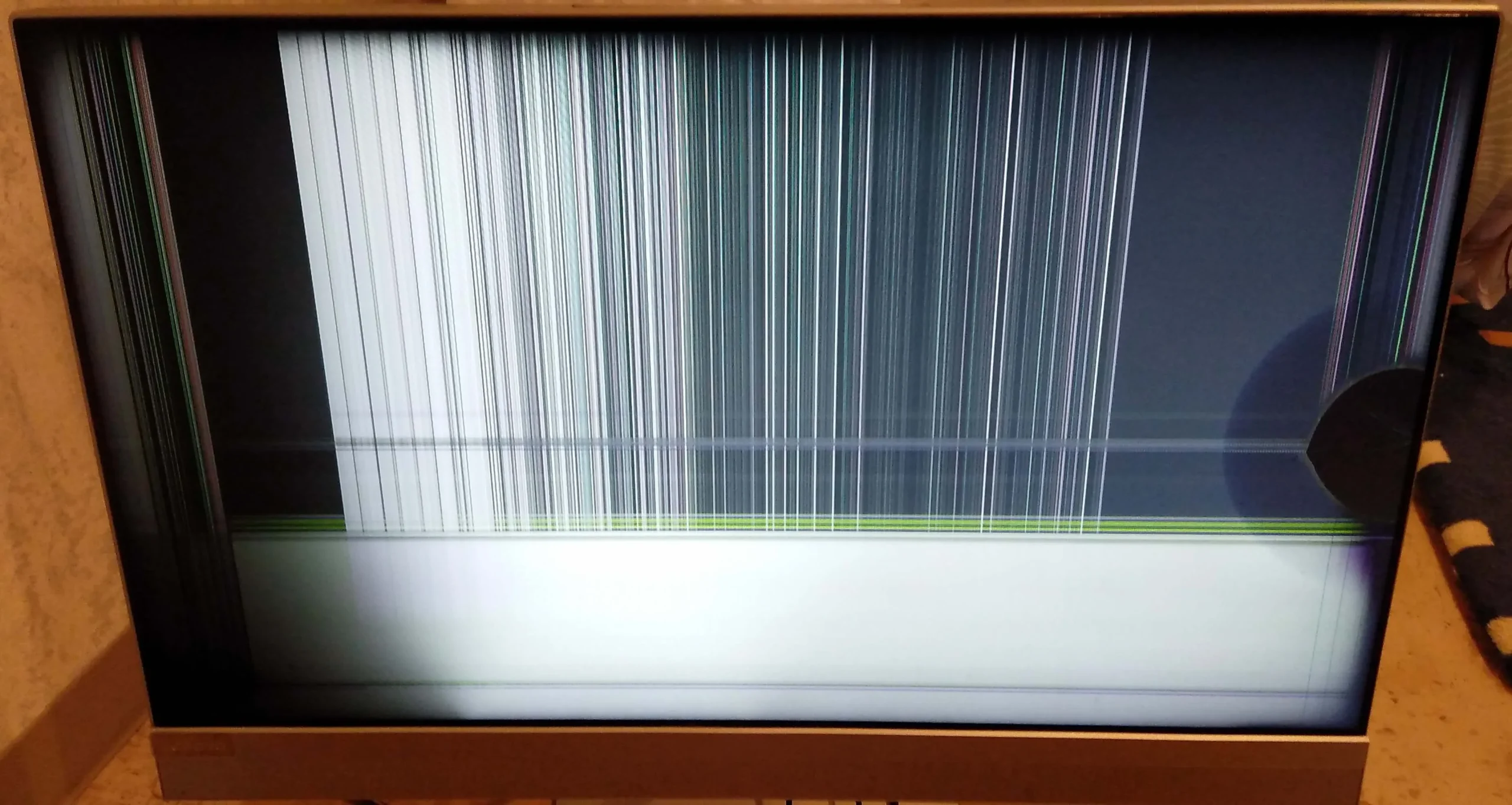 AIO Lenovo ideacentre Ideacentre | 24IAP7 訳あり⁄画面割れLenovo 0 